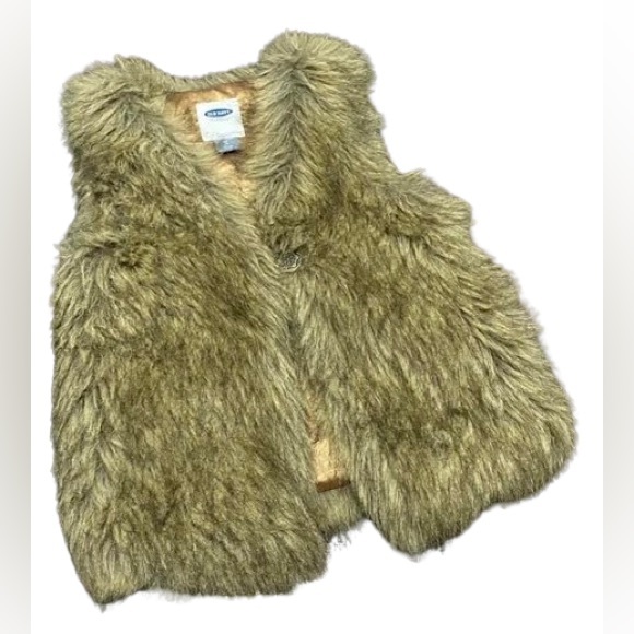 Small Girls Fur Vest Old Navy - Picture 13 of 13
